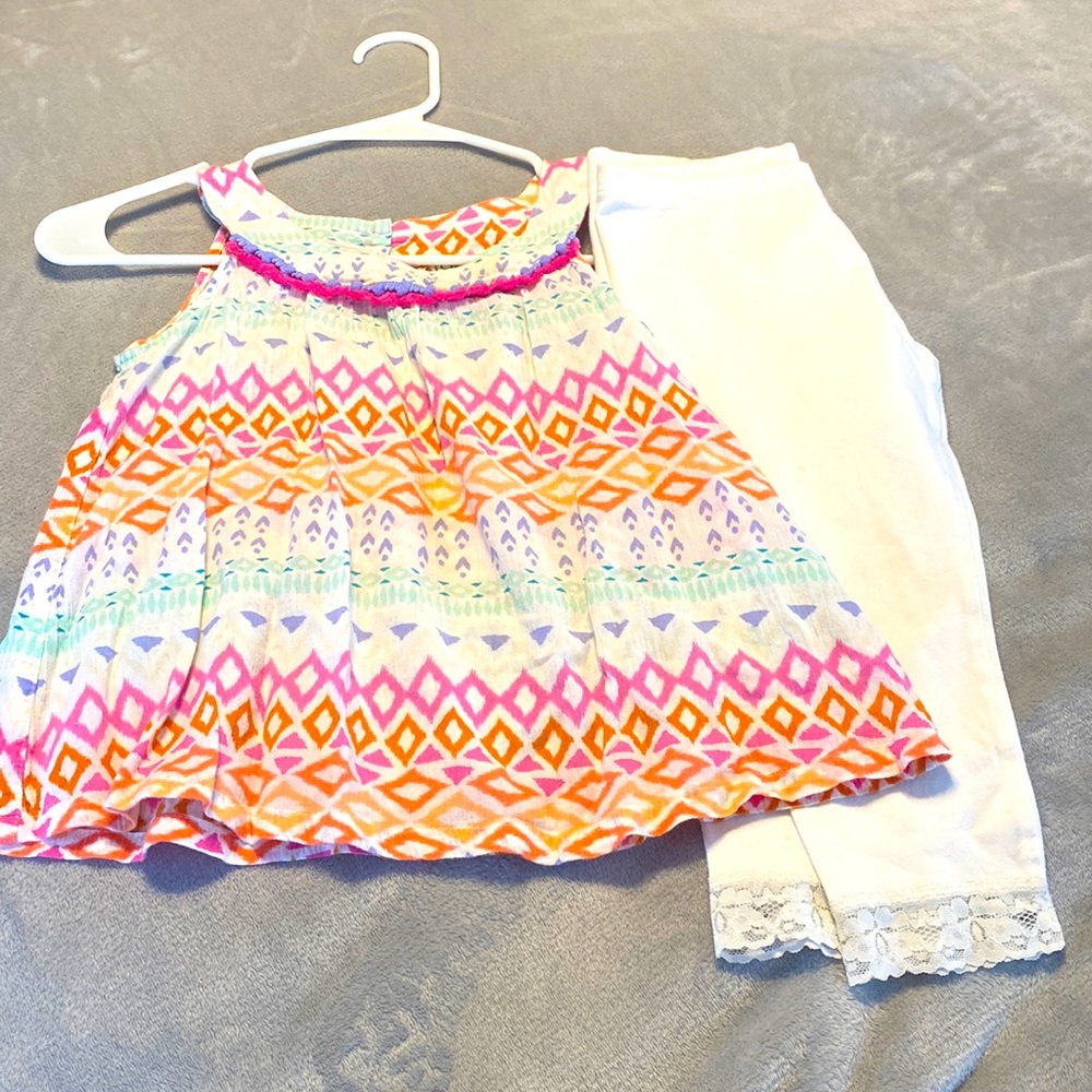 Girl’s matching set for sale.